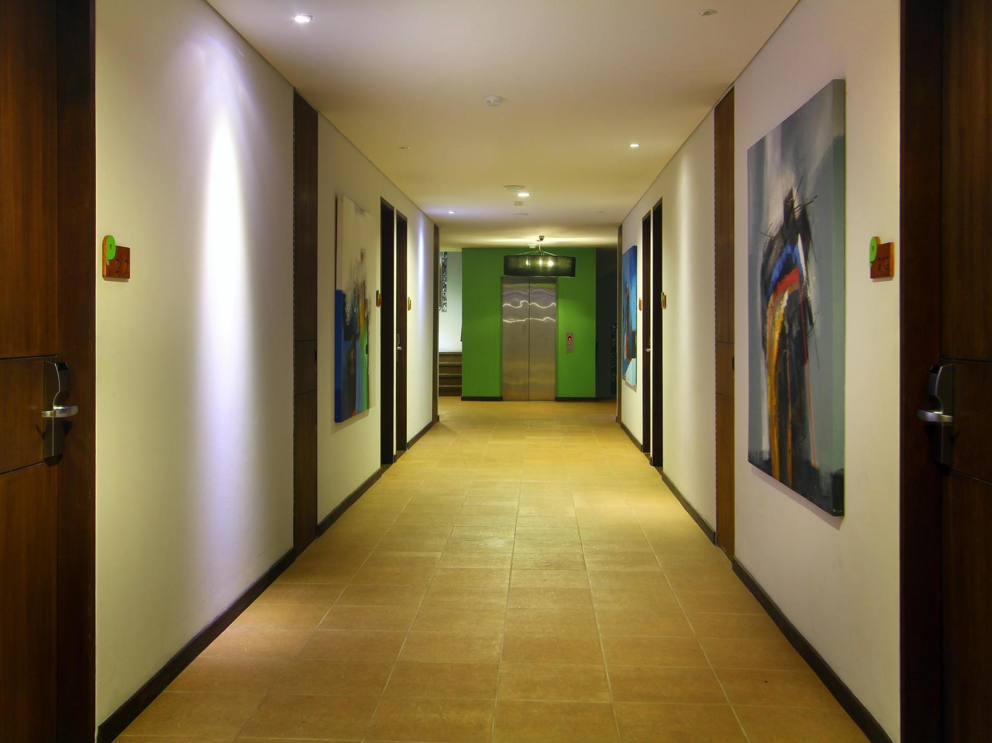 Praja Hotel Denpasar Esterno foto