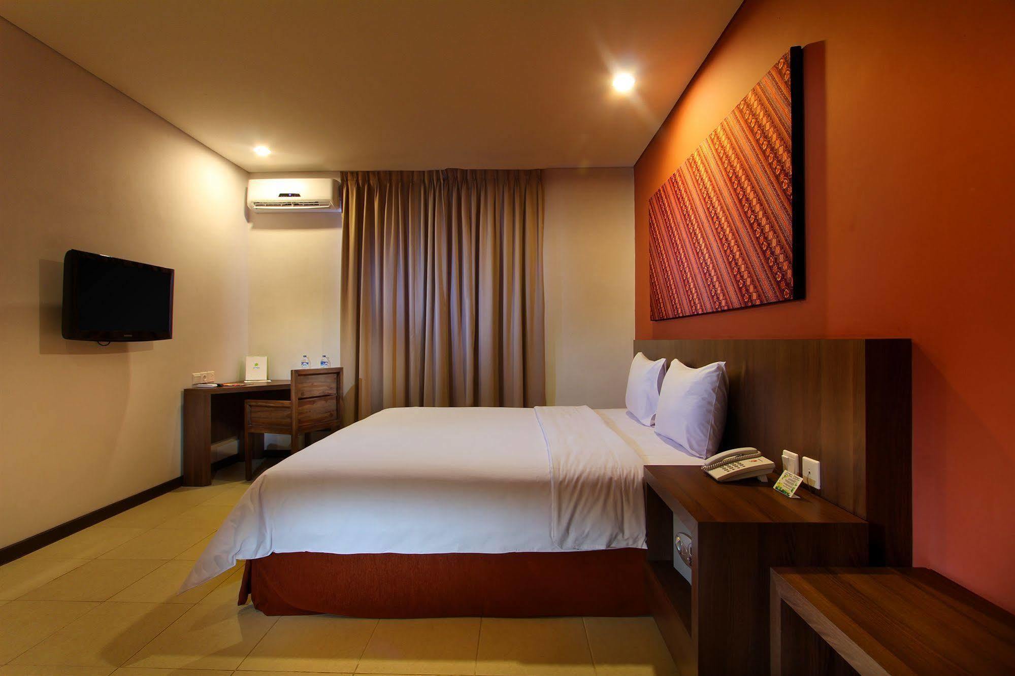 Praja Hotel Denpasar Esterno foto