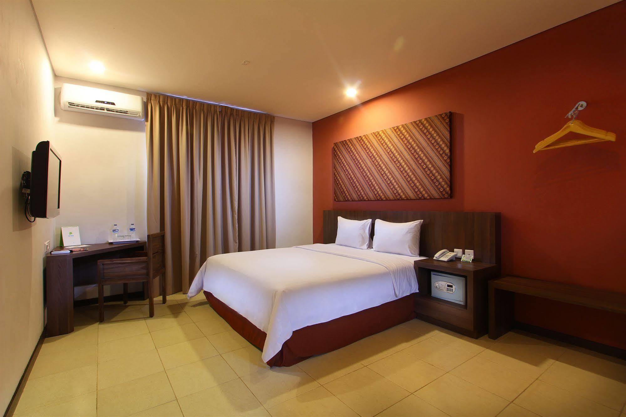 Praja Hotel Denpasar Esterno foto