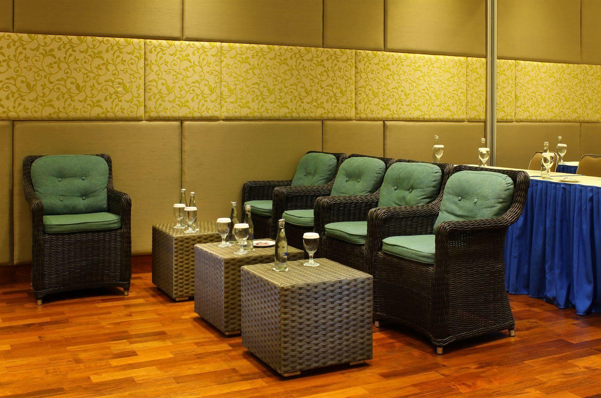 Praja Hotel Denpasar Esterno foto