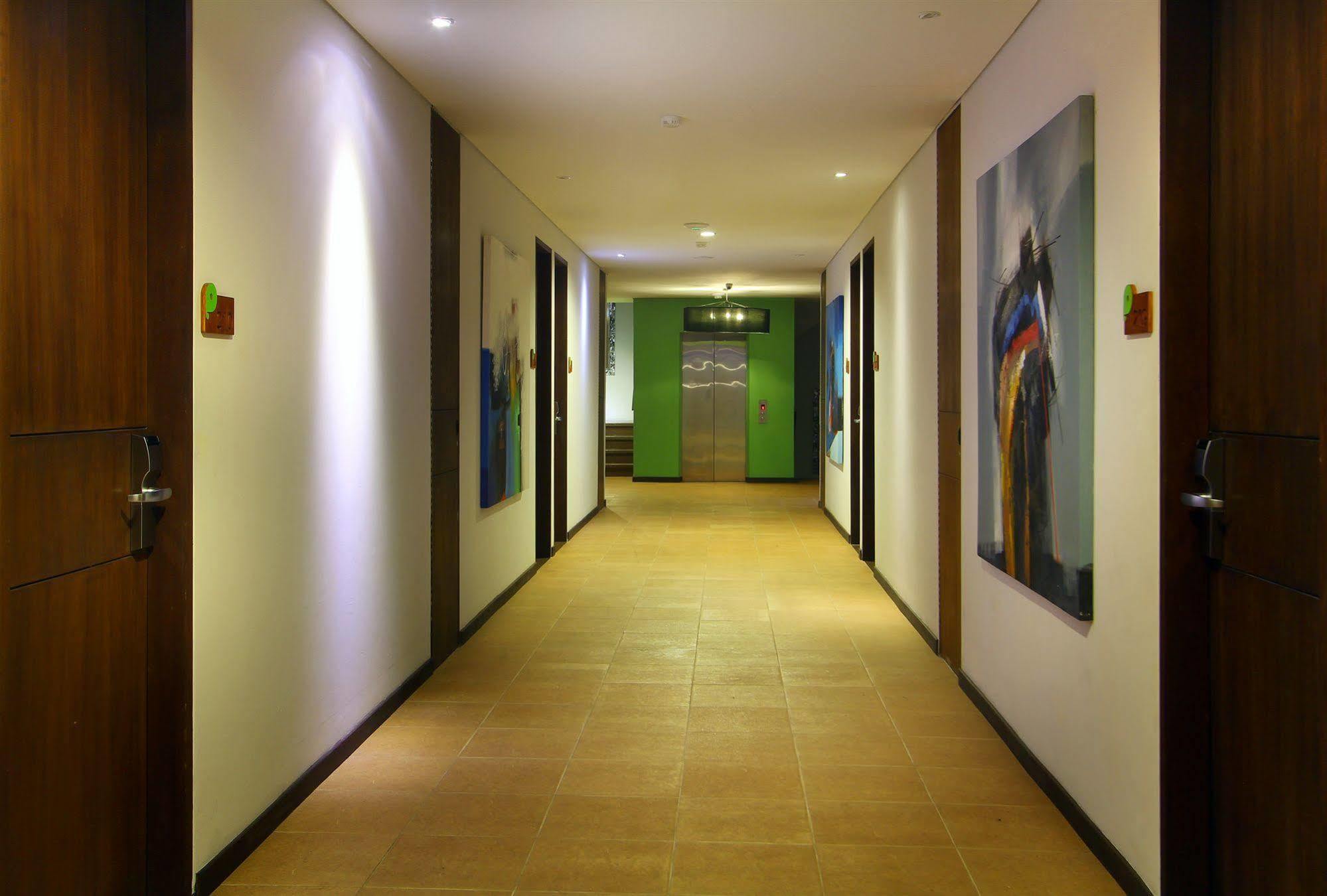 Praja Hotel Denpasar Esterno foto