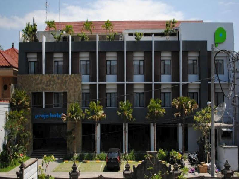 Praja Hotel Denpasar Esterno foto