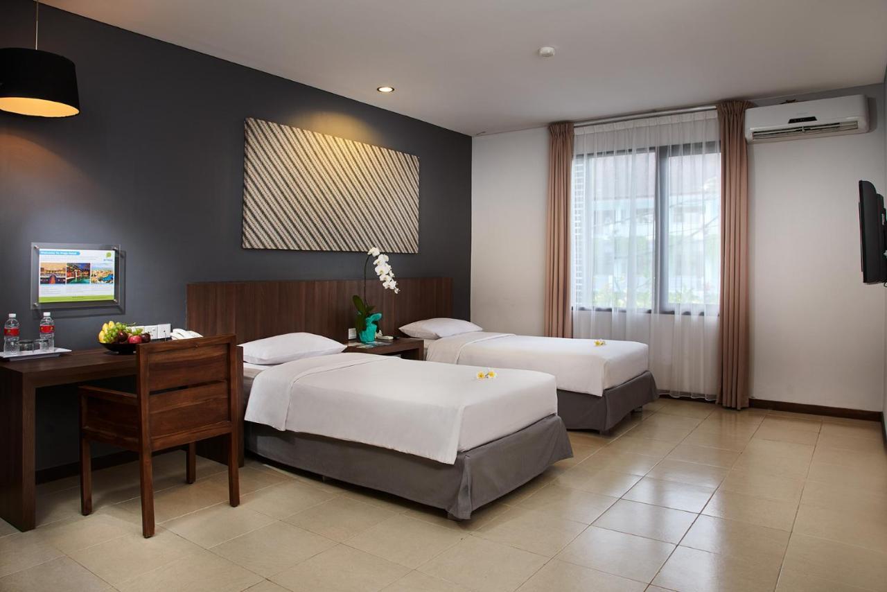 Praja Hotel Denpasar Esterno foto